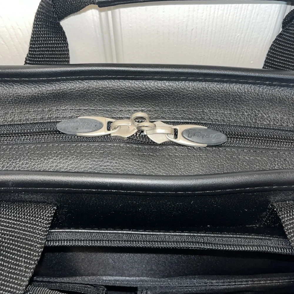 Targus laptop bag